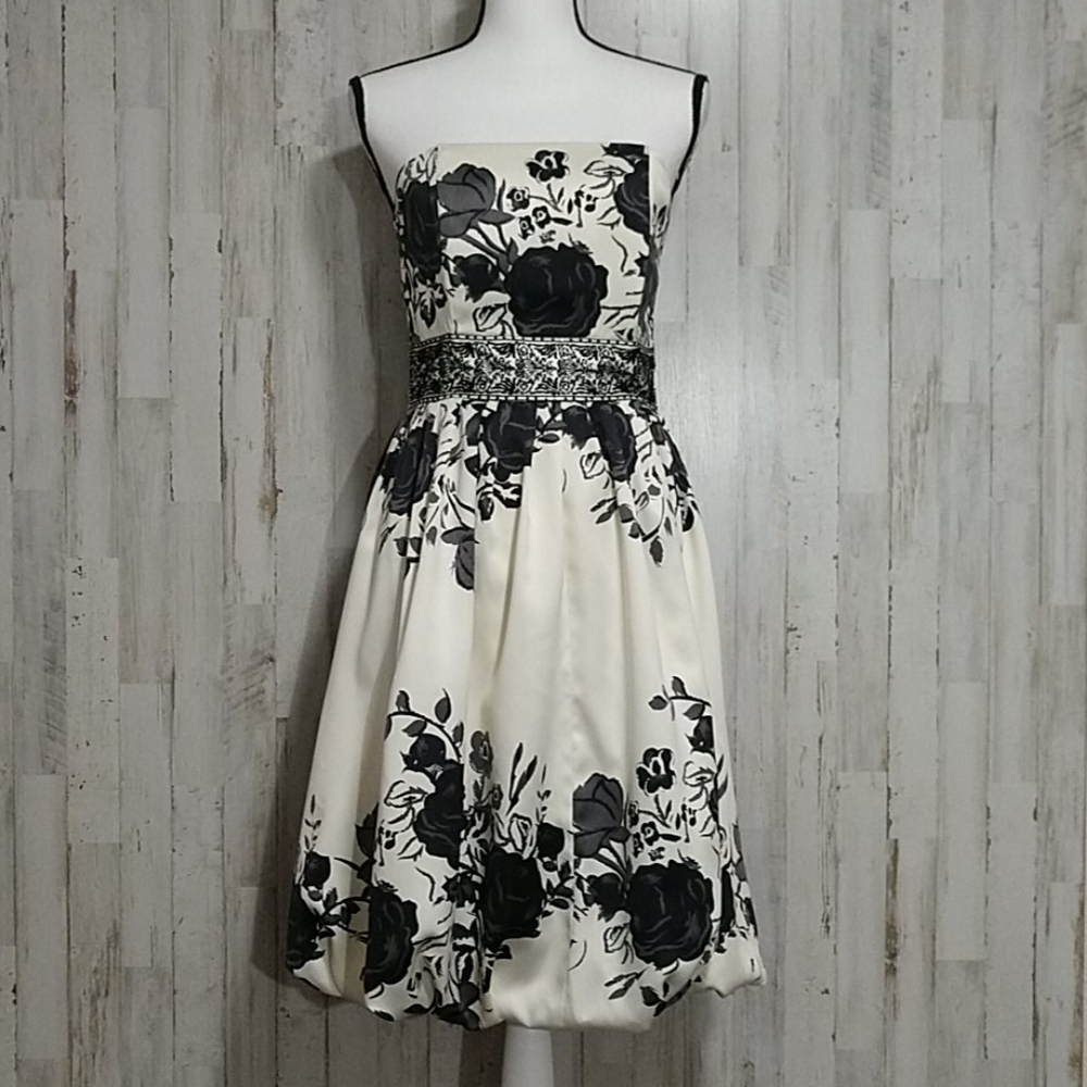 Forever 21 Black & Cream Floral Strapless …